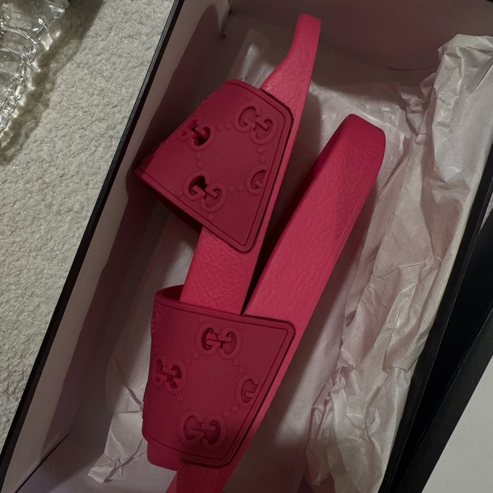 Gucci Pink Slide Sandals - Picture 4 of 6